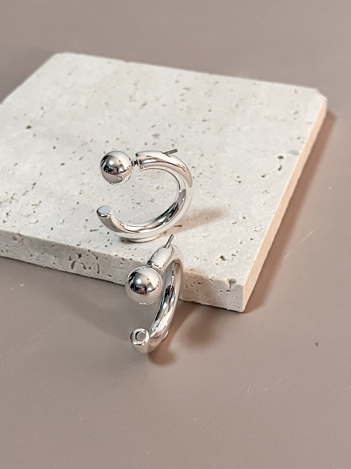 Basic C-Shaped Stud Earrings