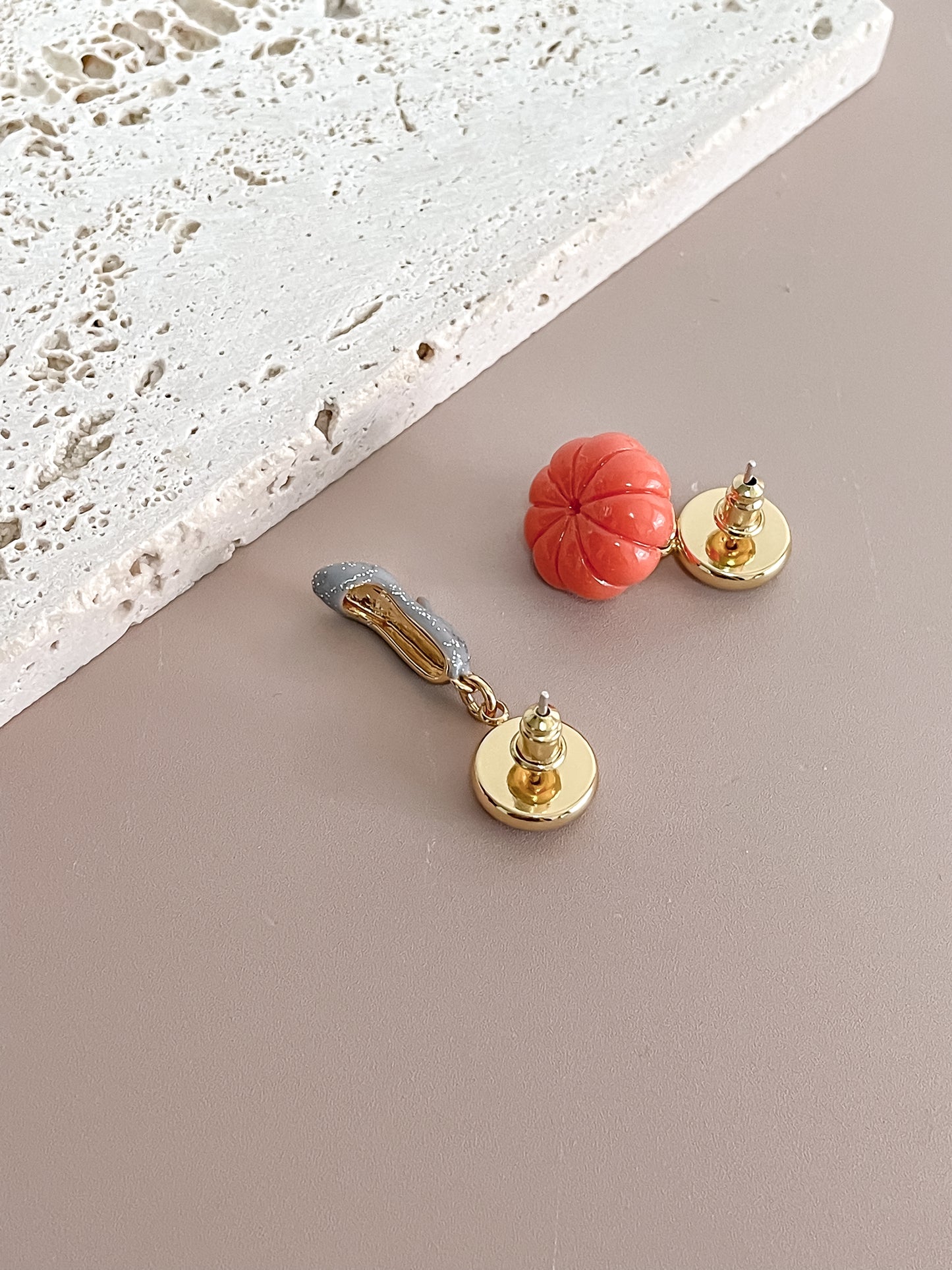 Pumpkin Crystal Shoes Earrings