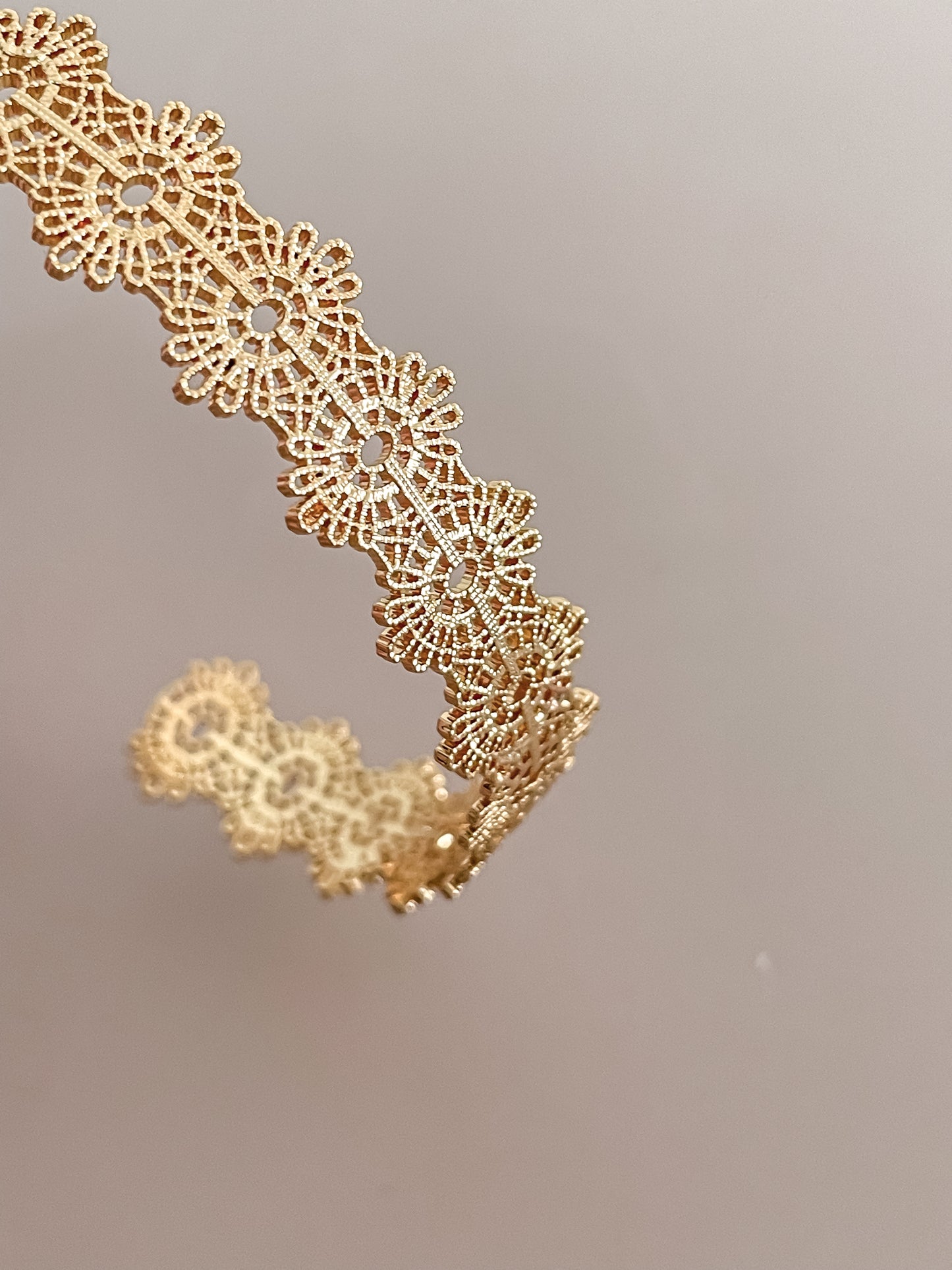 Hollow Flower Lace Bracelet