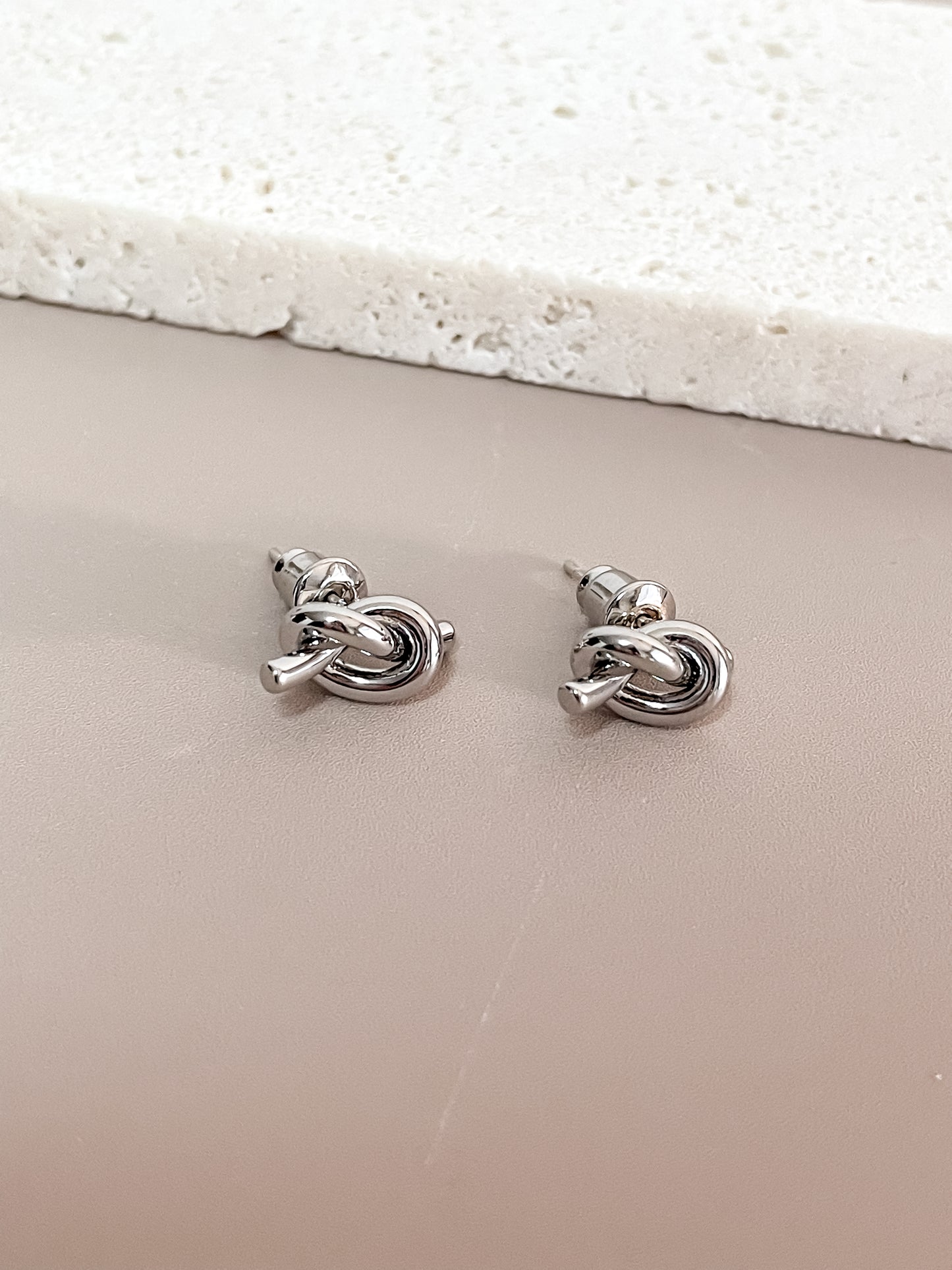 Silver Knot Jewelry Set