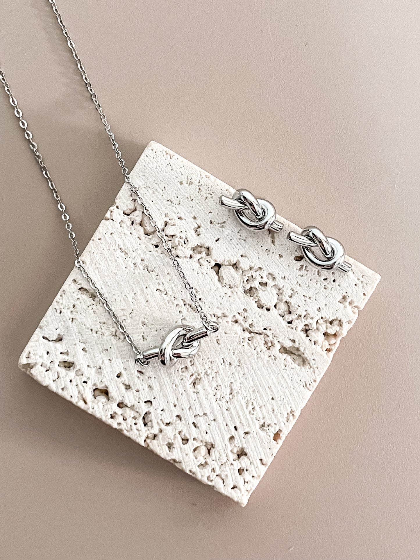 Silver Knot Jewelry Set