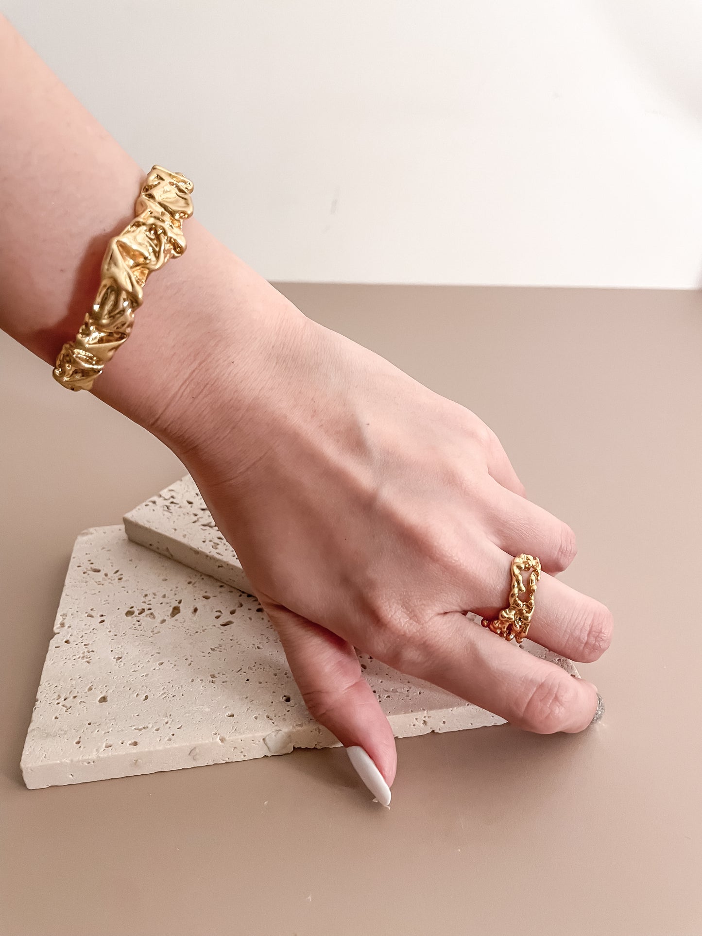 Lava-inspired Gold Jewelry Set