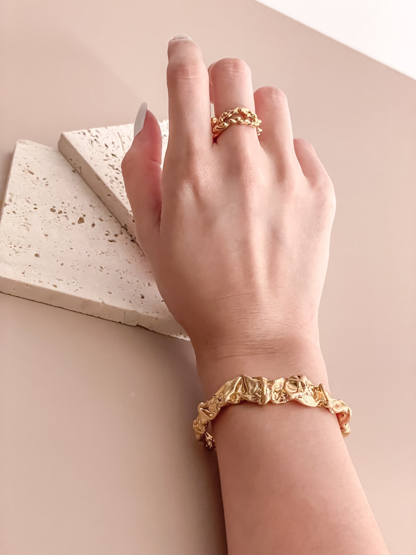 Lava-inspired Gold Jewelry Set