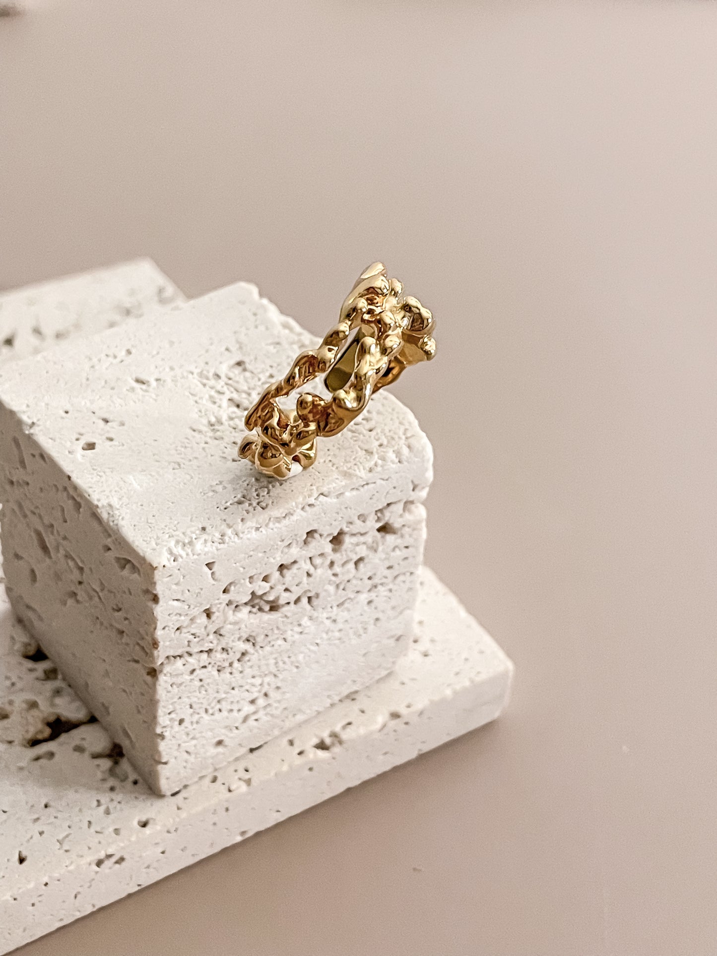 Lava-inspired Gold Jewelry Set