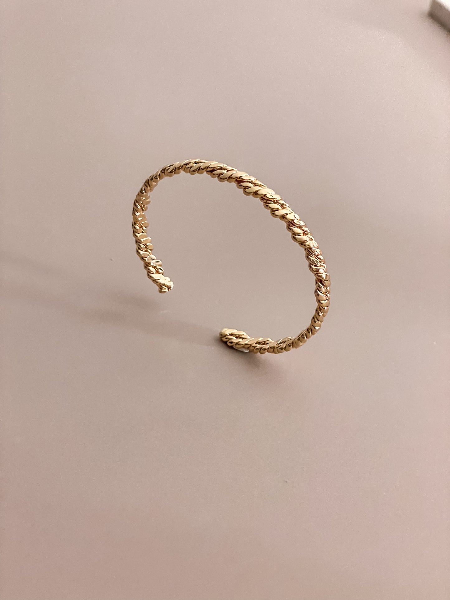 Gold Rope Twisted Pattern Bracelet