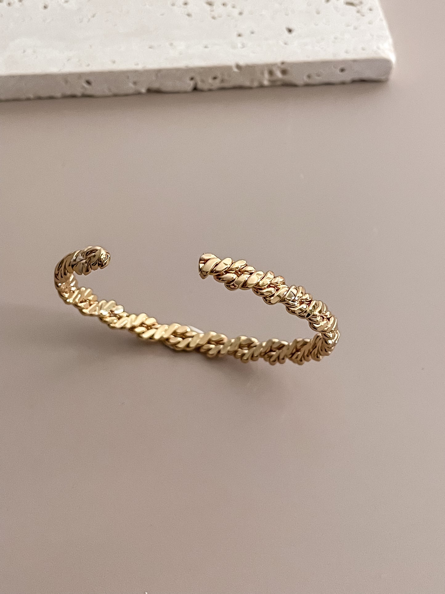 Gold Rope Twisted Pattern Bracelet