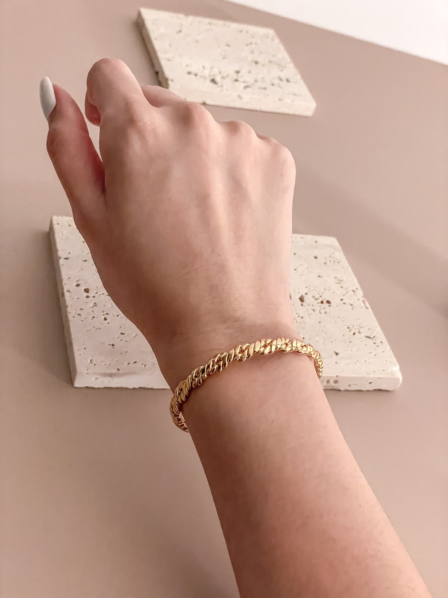 Gold Rope Twisted Pattern Bracelet
