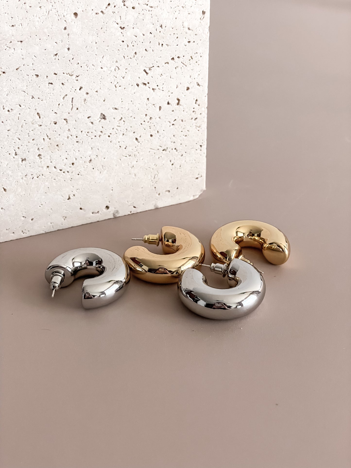 Chunky C-Shape Earrings