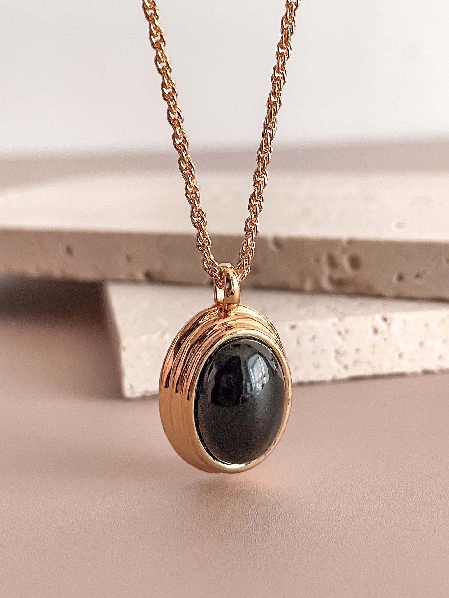 Oval Onyx Necklace