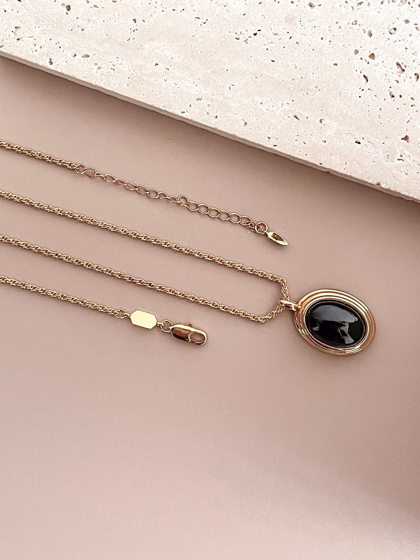Oval Onyx Necklace