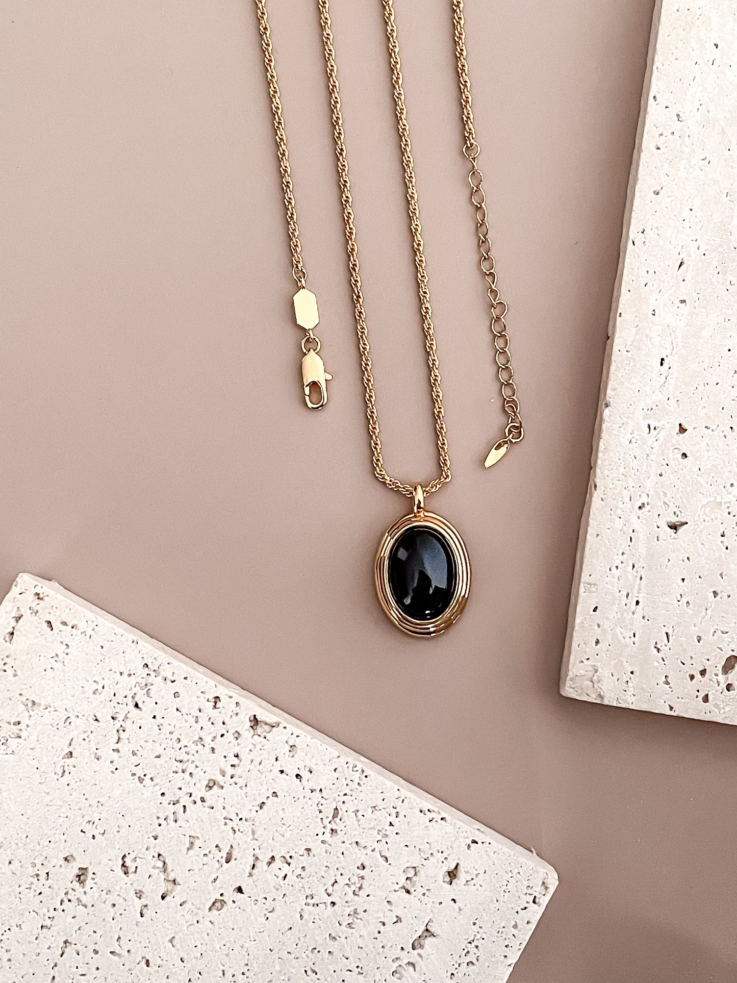 Oval Onyx Necklace