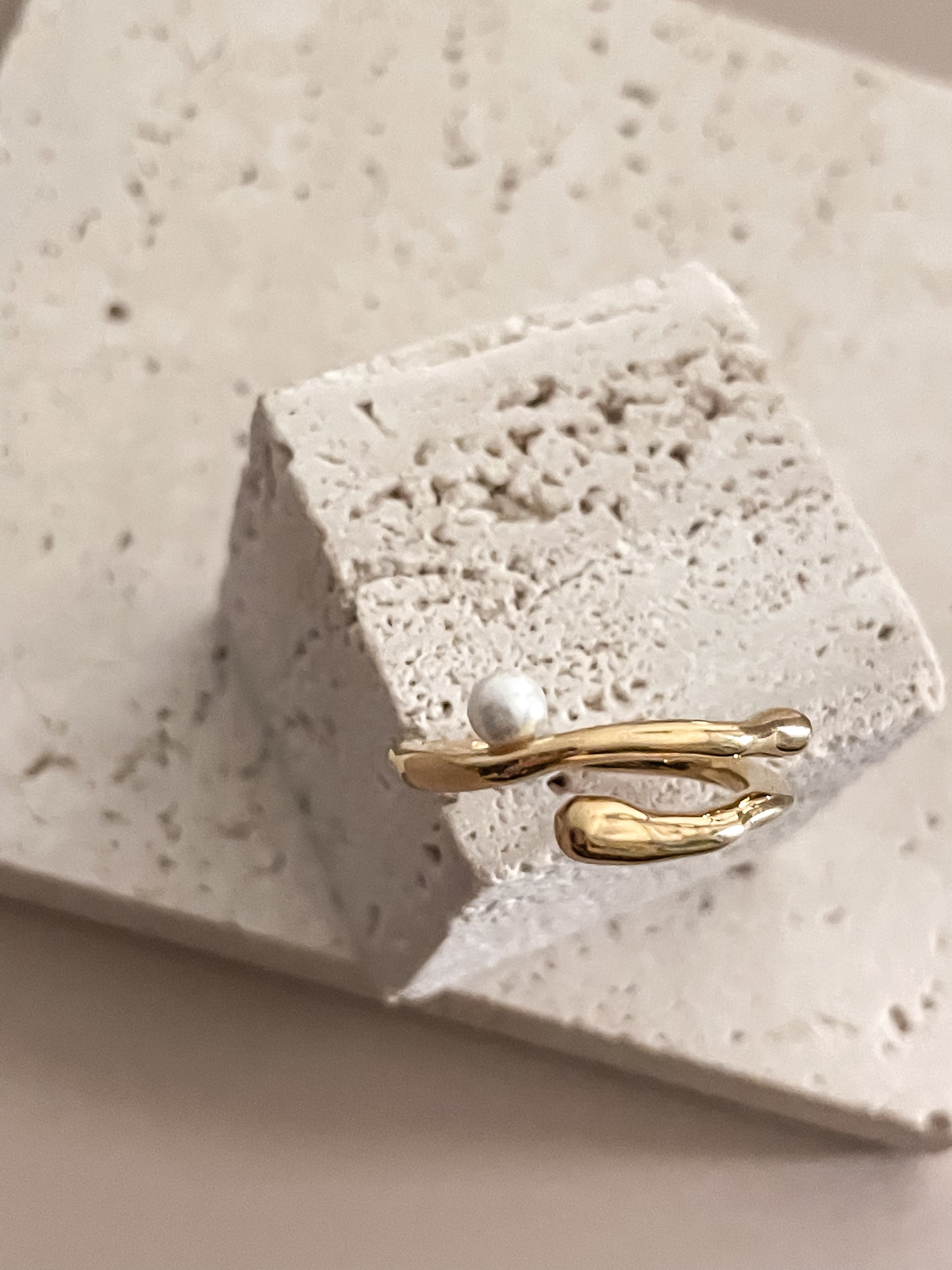 Ripple Pearl Ring
