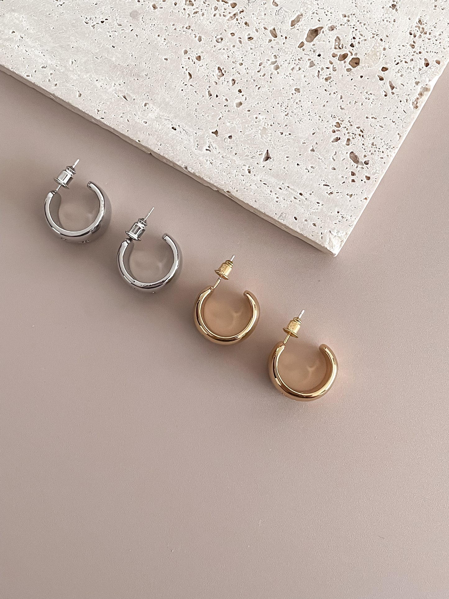 Chunky C-shape Zircon Earrings