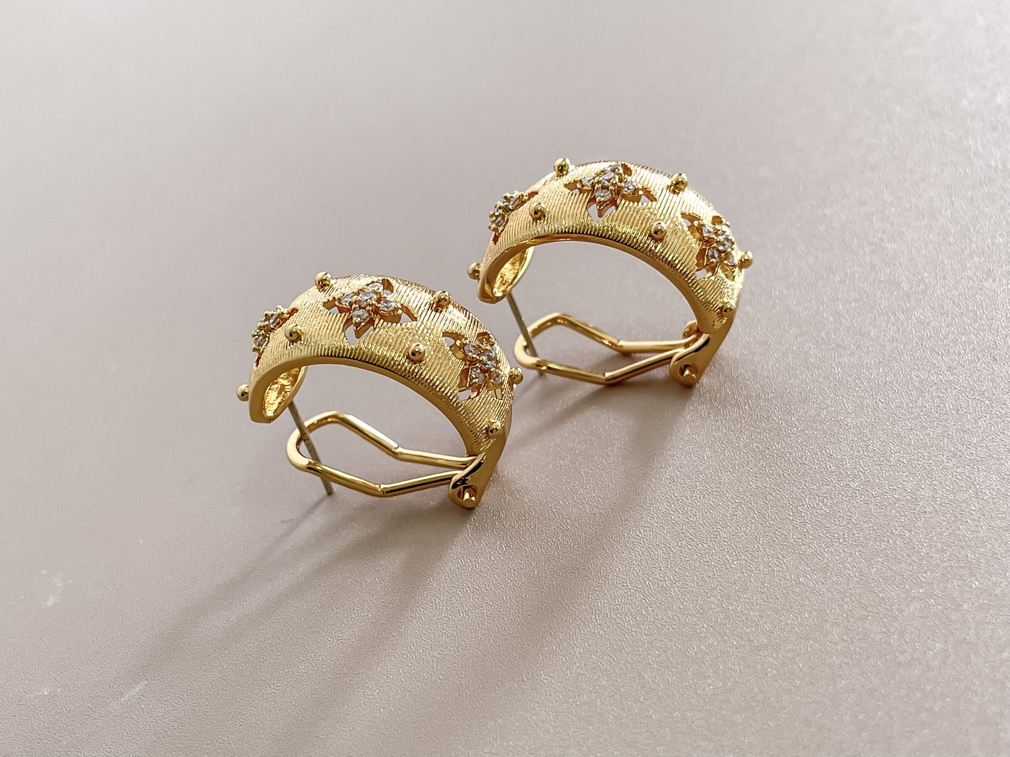 Flower Carving Huggie Hoops with Zircon