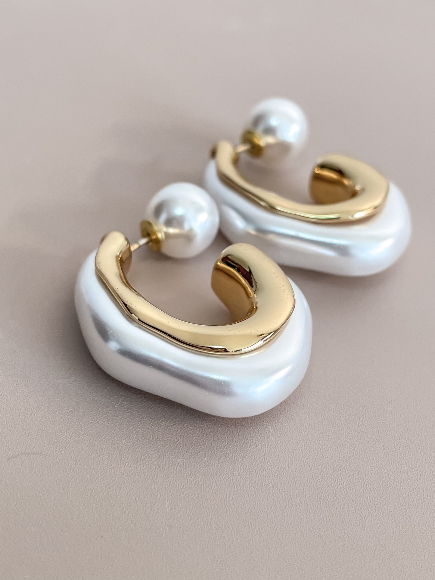 C-Shaped Pearl Earrings