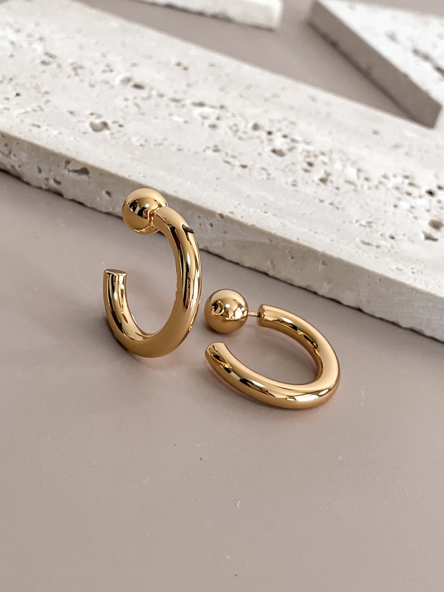 Basic C-Shaped Stud Earrings