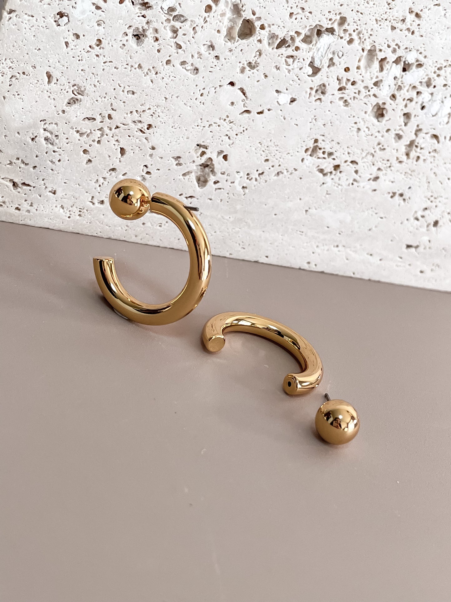 Basic C-Shaped Stud Earrings
