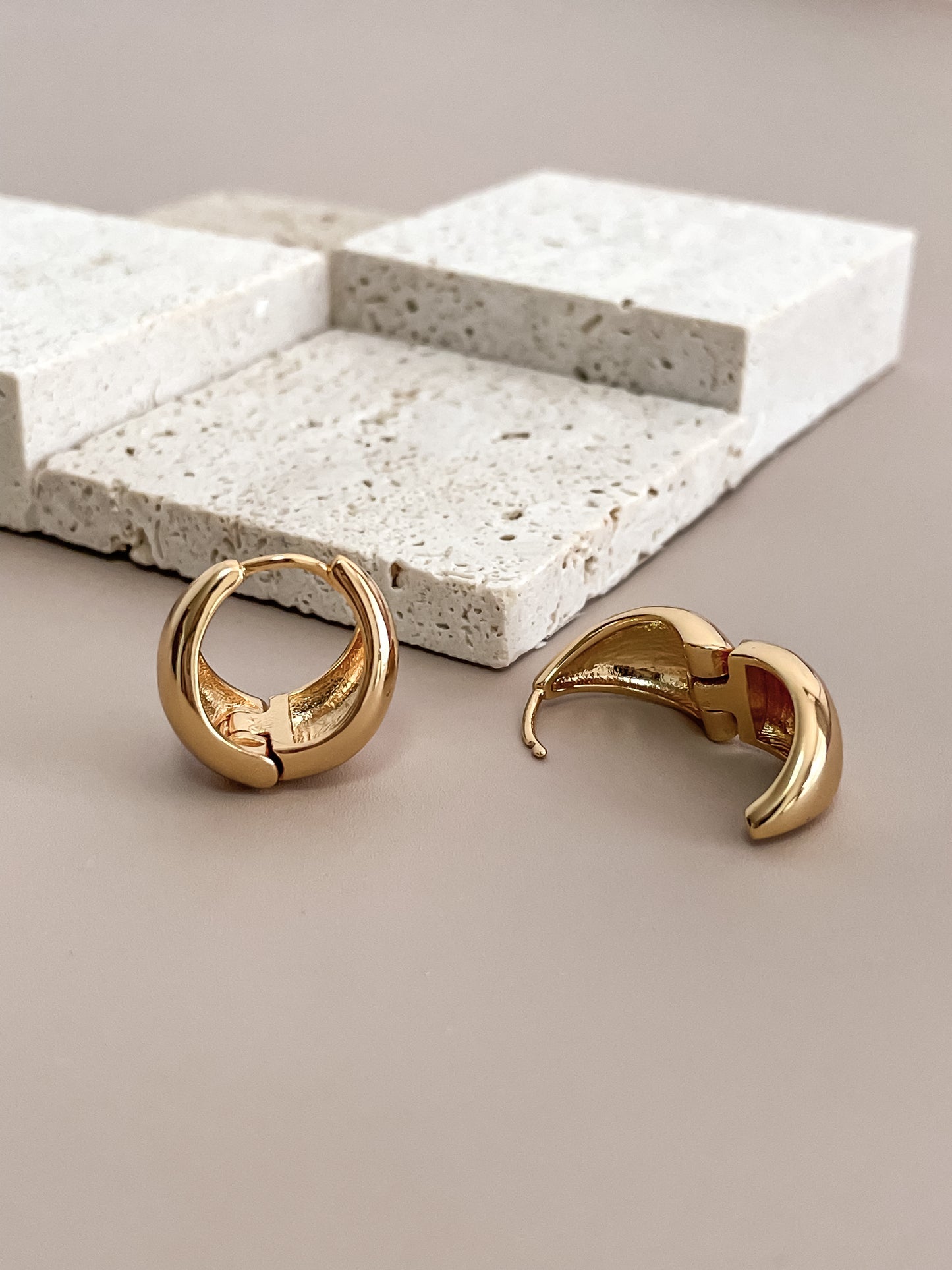 Basic Buckle Hoops Earrings