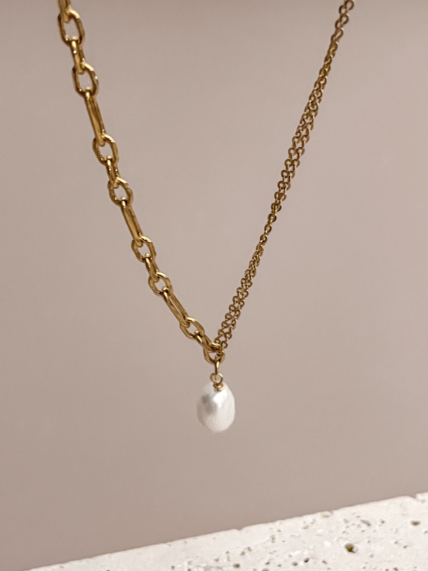Asymmetric Pearl Necklace