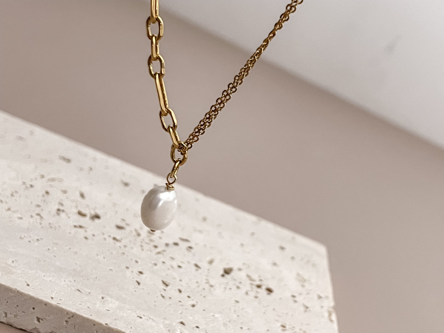 Asymmetric Pearl Necklace