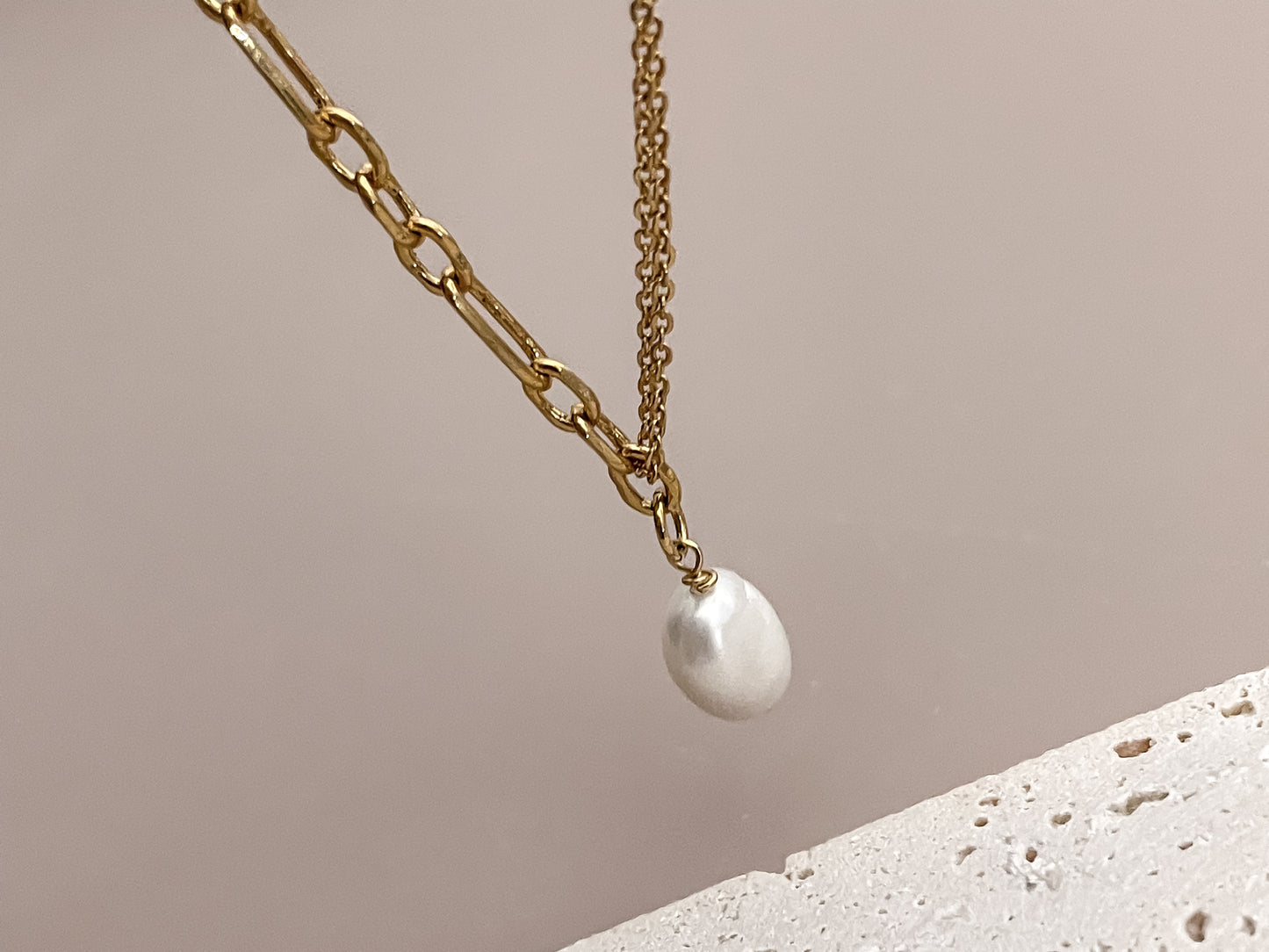 Asymmetric Pearl Necklace