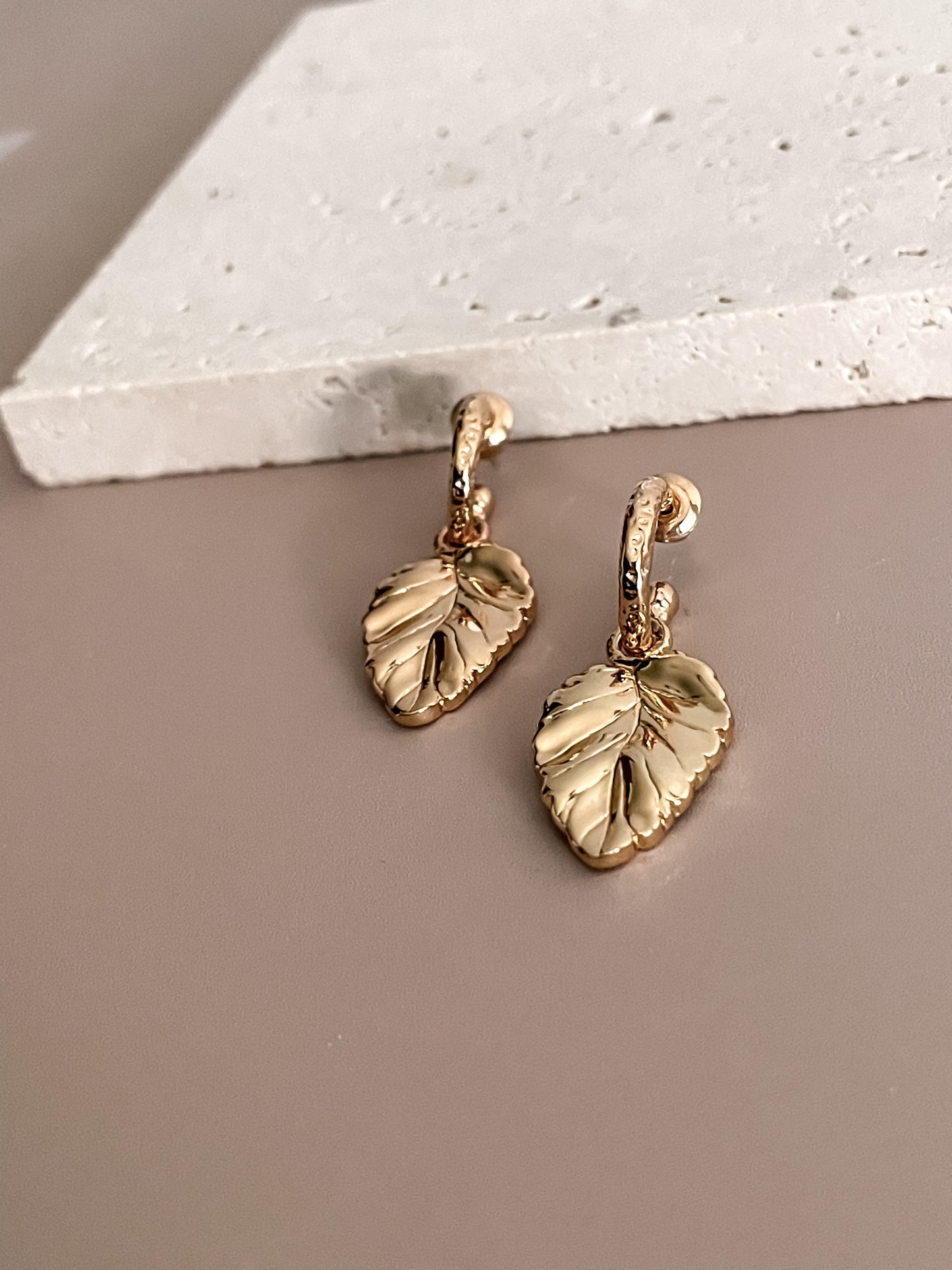 Basic Leaf Drop Earrings