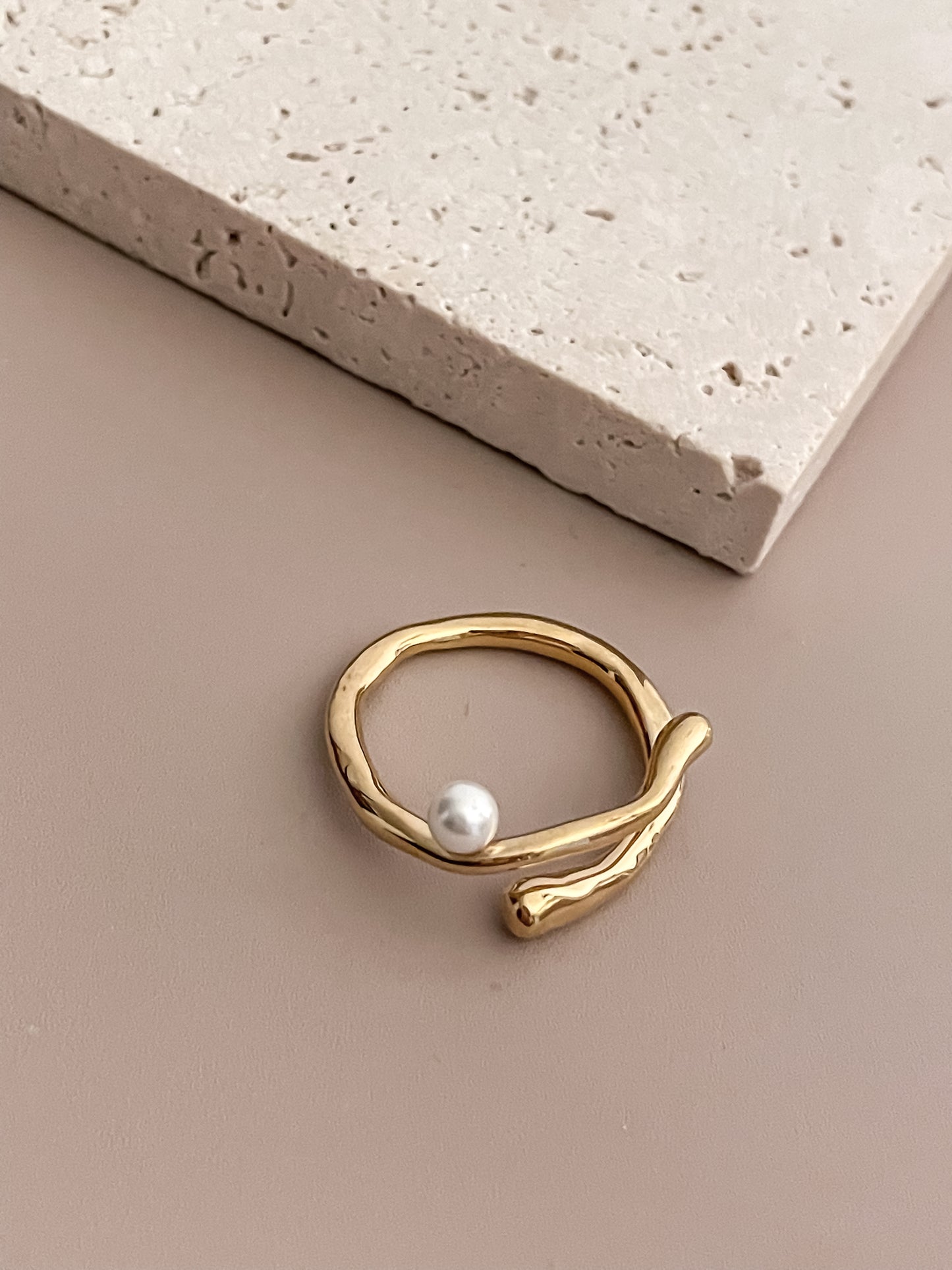 Ripple Pearl Ring