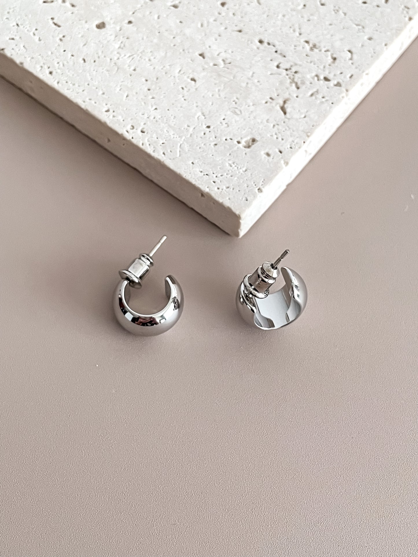 Basic Platinum Plated C-Shape Earrings