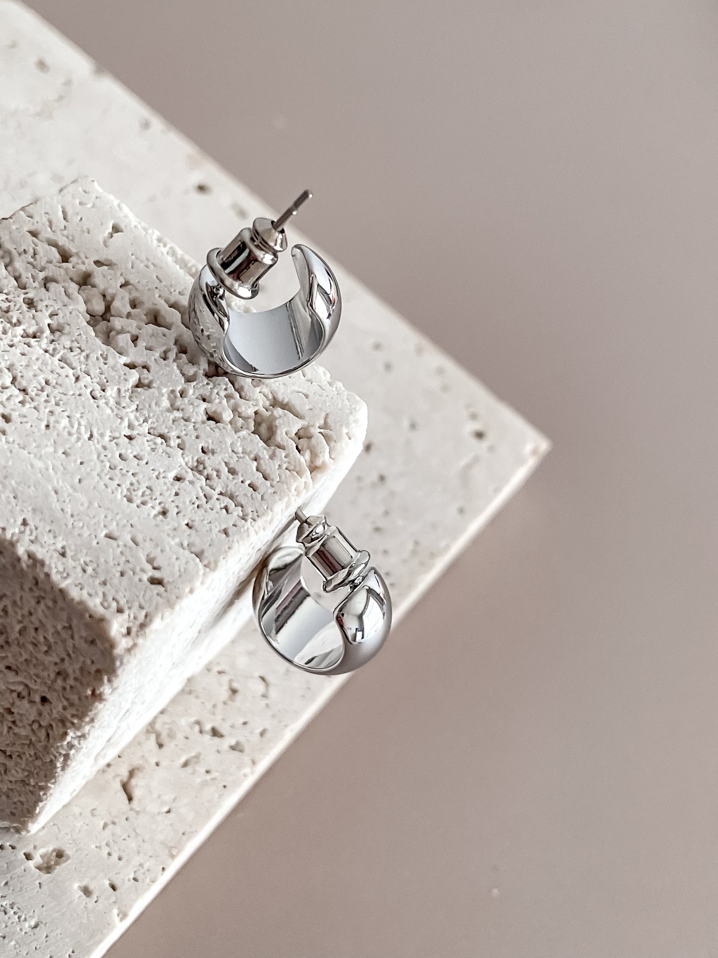 Basic Platinum Plated C-Shape Earrings