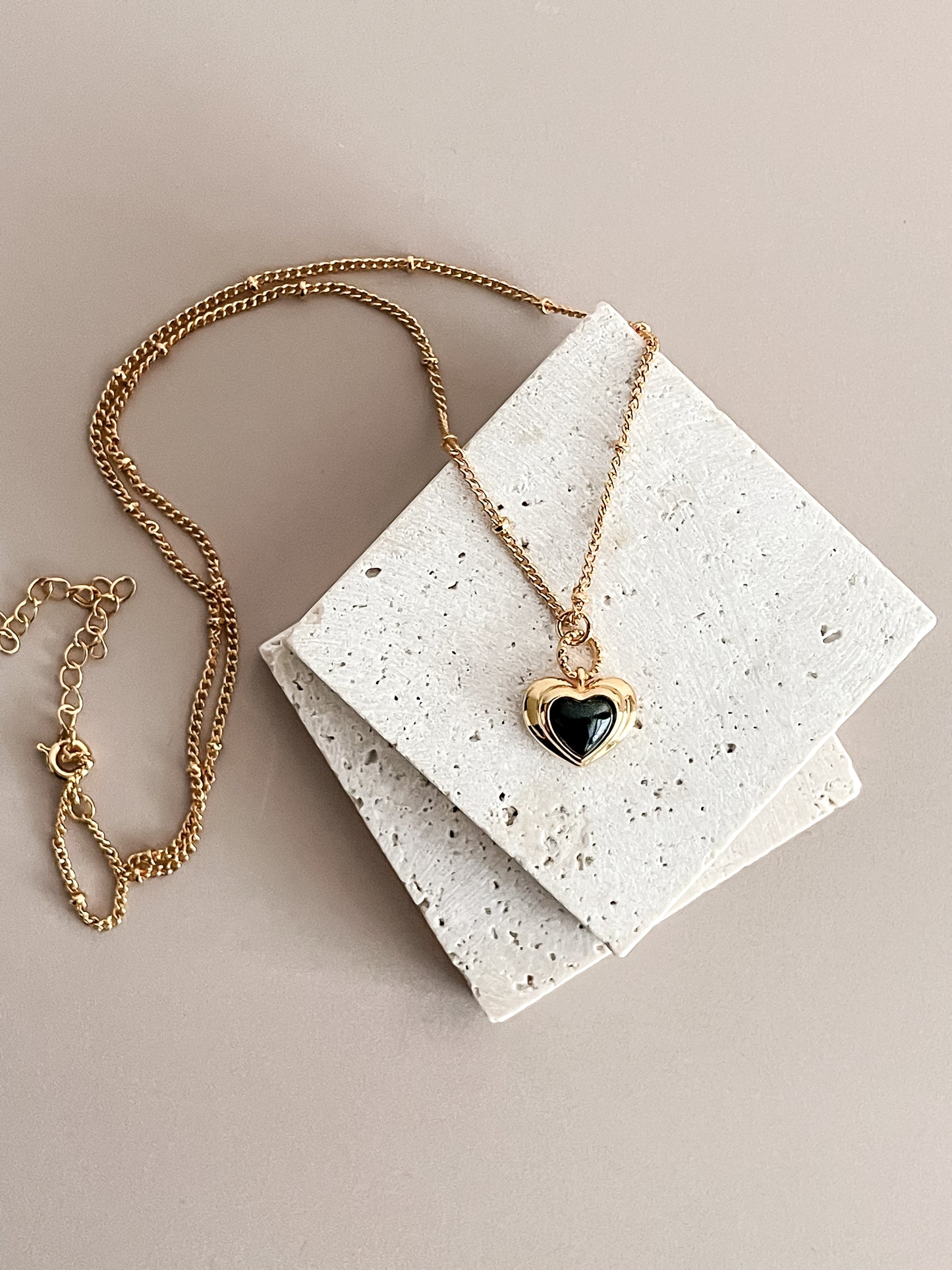 Classic Black Heart Necklace 18K Gold Plated Heart Shaped Onyx Necklaces