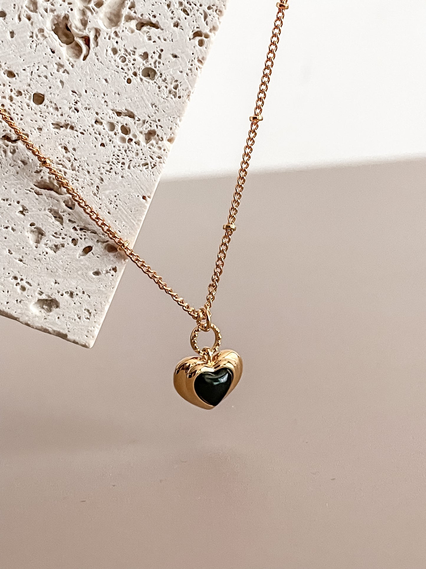 Classic Black Heart Necklace 18K Gold Plated Heart Shaped Onyx Necklaces