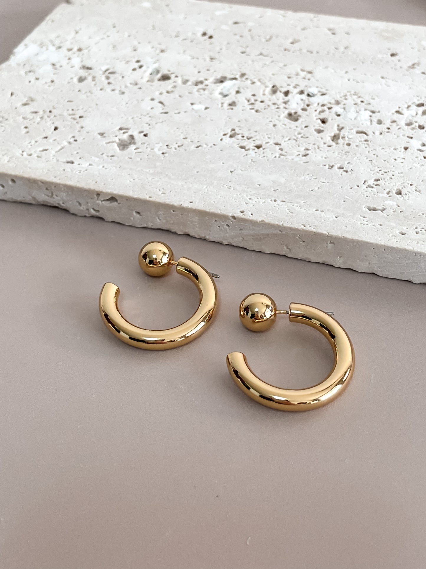 Basic C-Shaped Stud Earrings