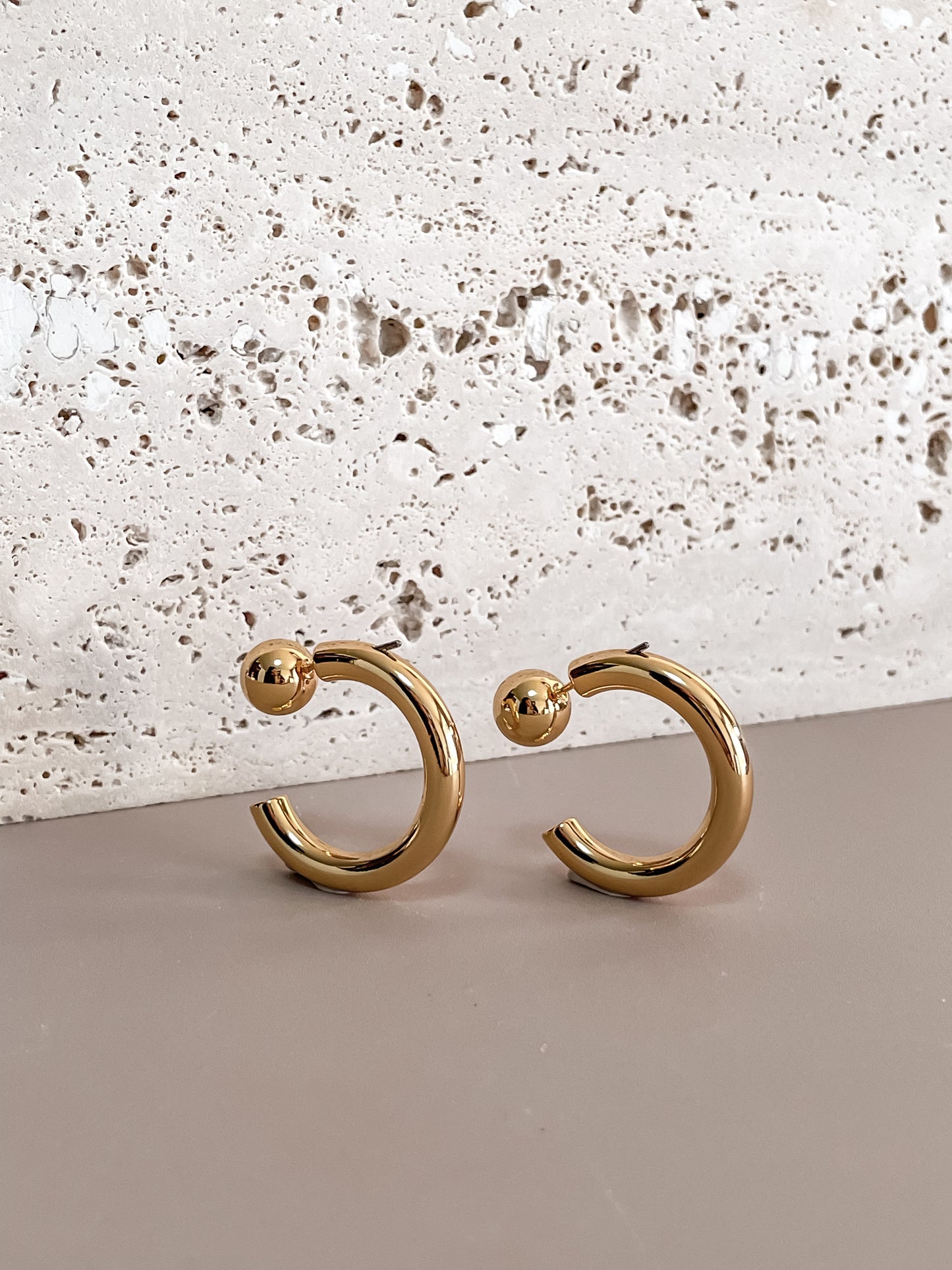 Basic C-Shaped Stud Earrings