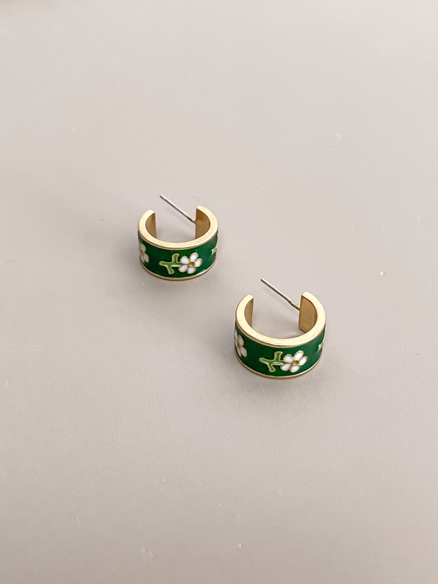 Green Enamel Daisy Huggy C-Shaped Stud Earrings